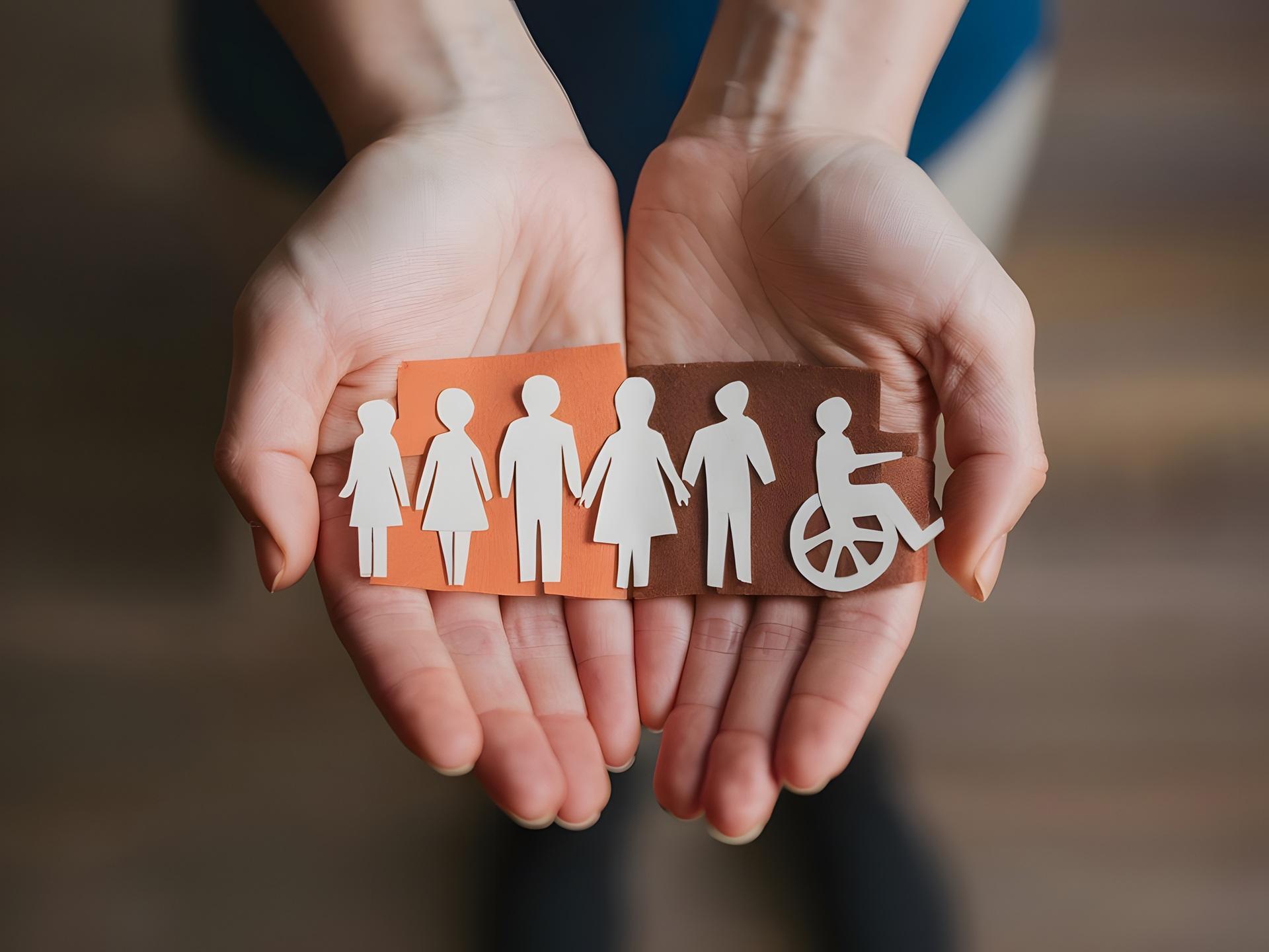Papierfiguren symbolisieren Vielfalt | Pflegehelfer Frankfurt